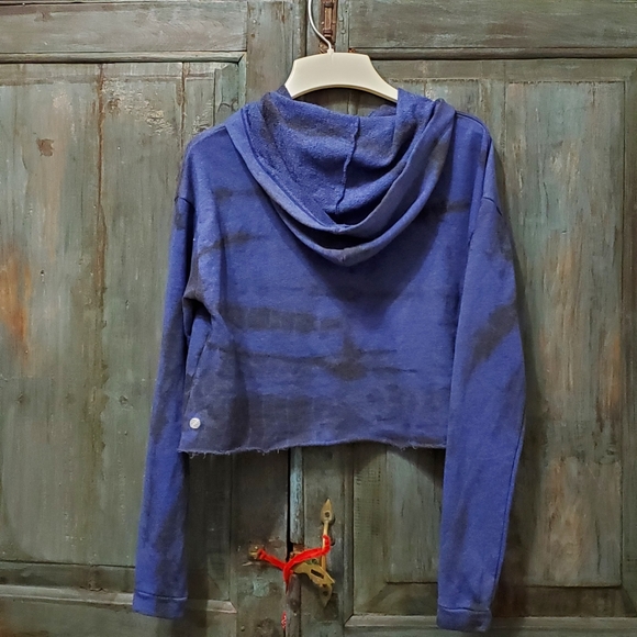 Z by Zella Mosey Tie Dye Hoddie Cropped - Picture 3 of 5